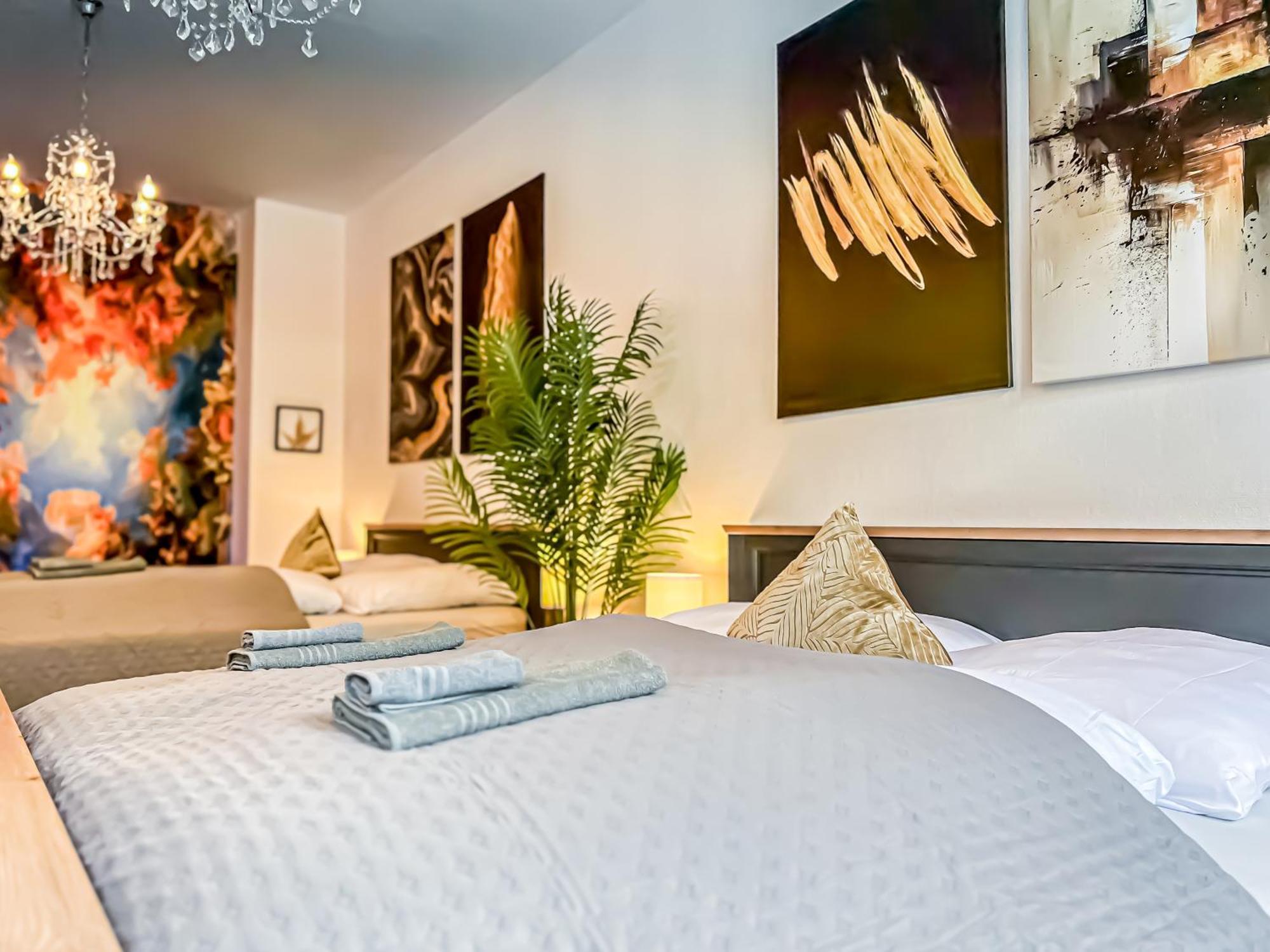 Grosse 3 Schlafzimmer Unterkunft Mit Kueche, Bad, Waschmaschine & Balkon Am Zoo ライプツィヒ エクステリア 写真